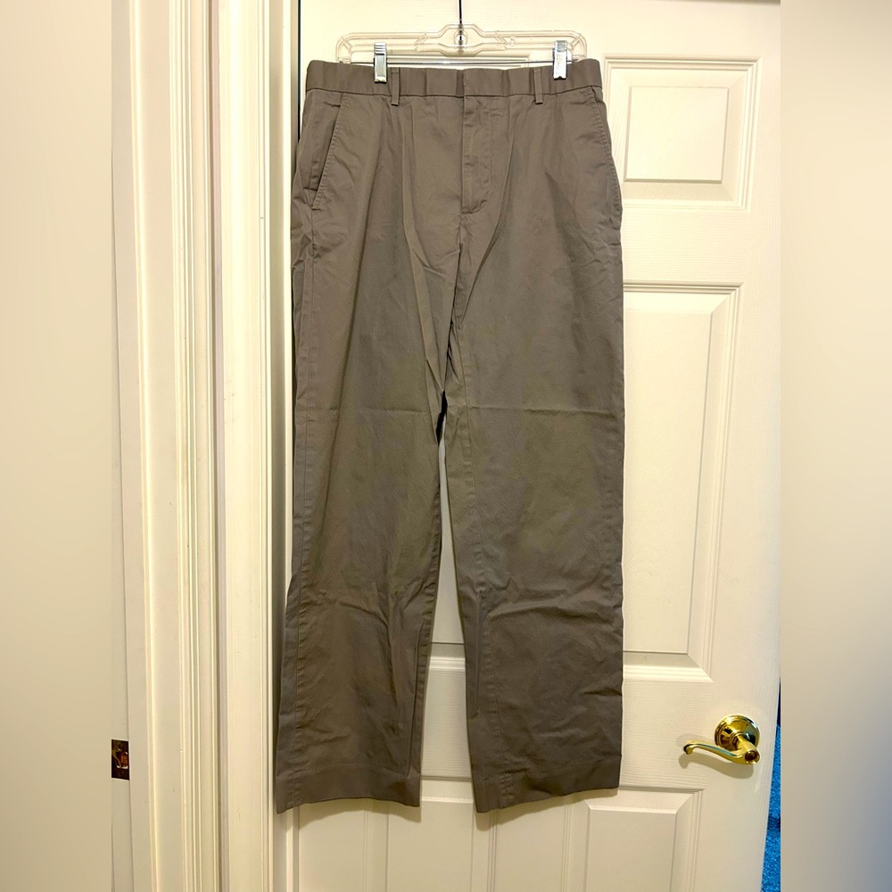 Banana Republic Men's Classic Flat Front Chino Pants Size 33